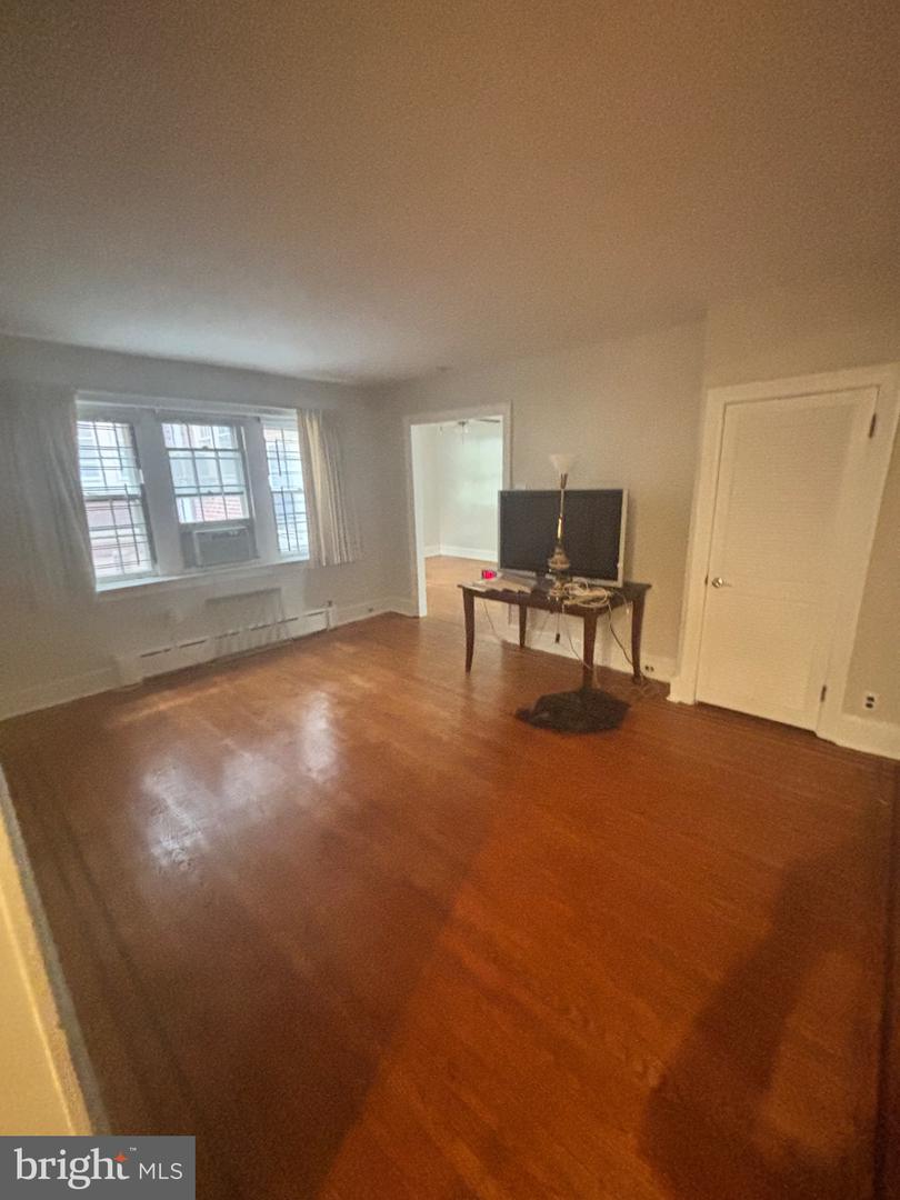 6142 Wayne Ave #1 Property Photo 10