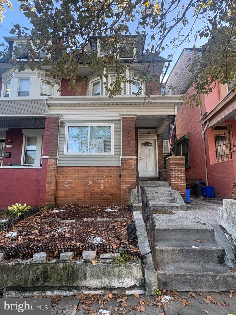 1322 W Rockland St Property Photo 1