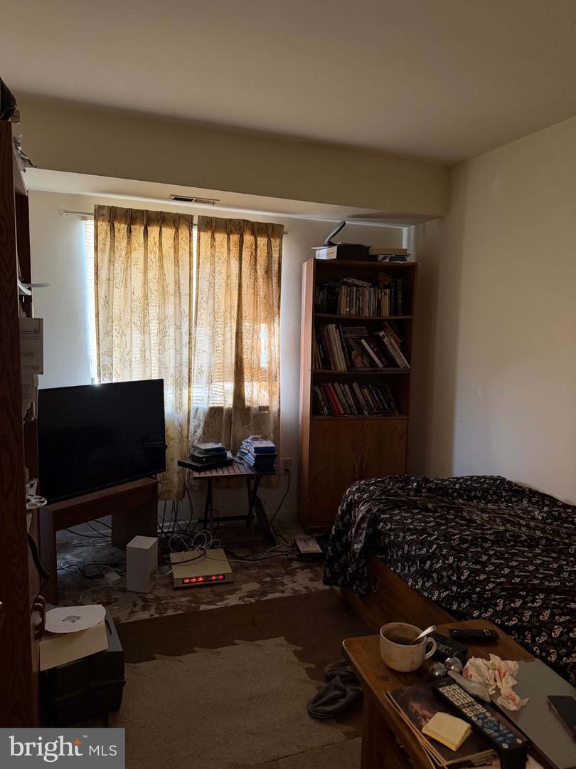 1713-b Scotchbrook Dr #b Property Photo 4
