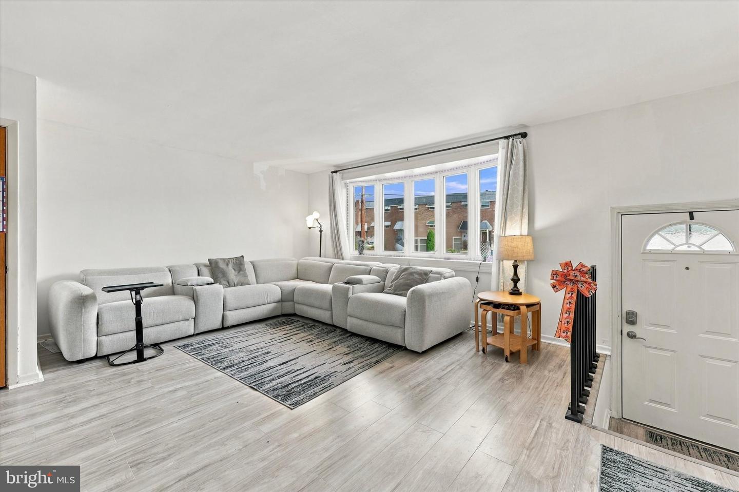 12018 Waldemire Dr Property Photo 4
