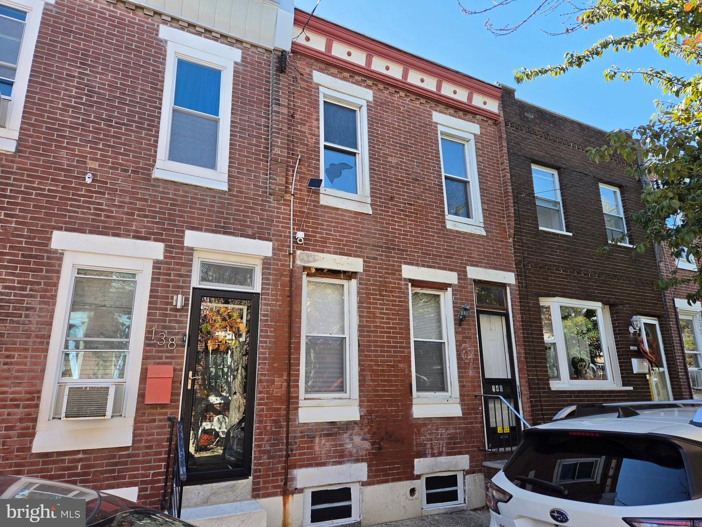 140 HOFFMAN ST Property Photo 1