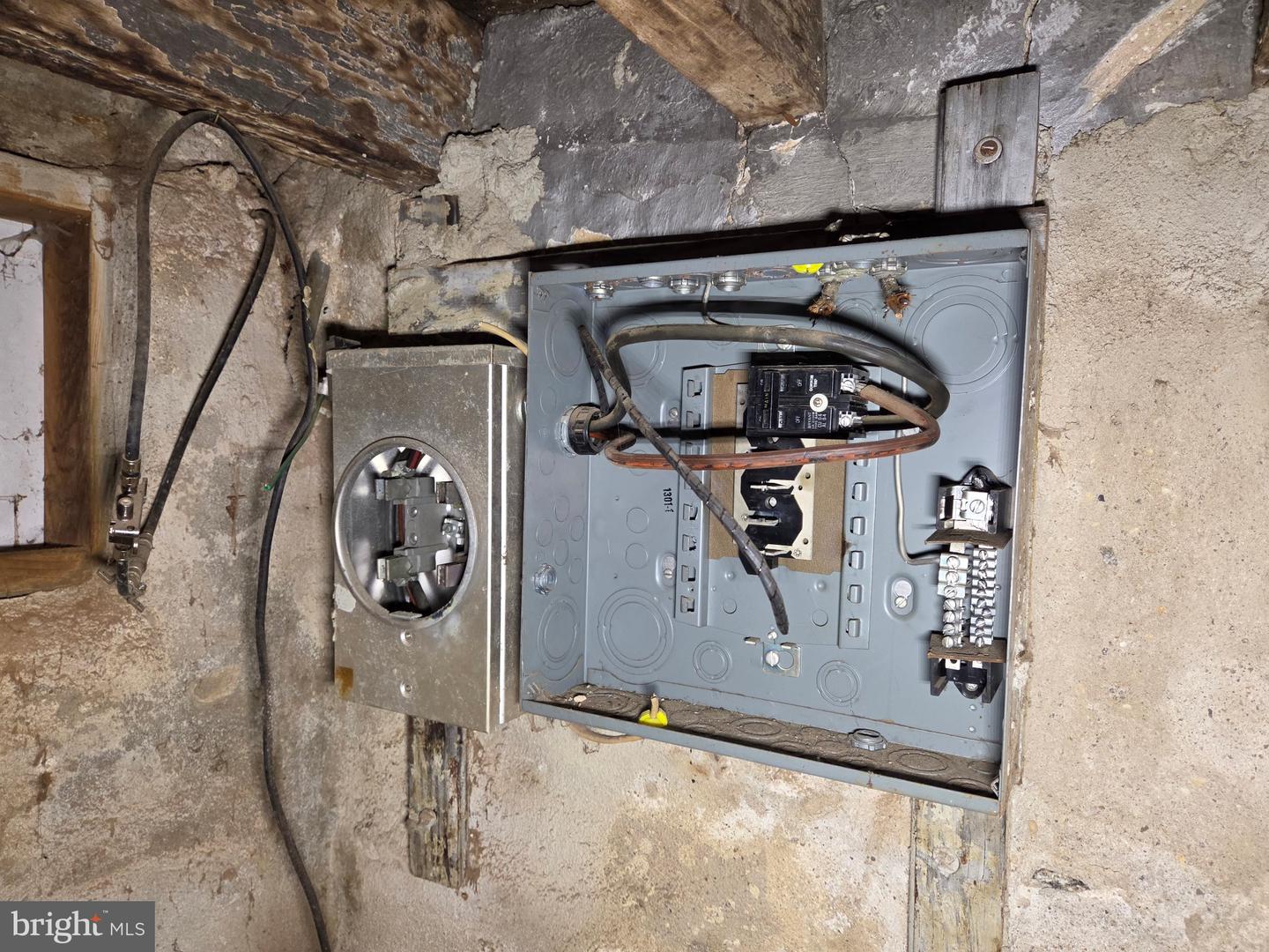 140 Hoffman St Property Photo 16