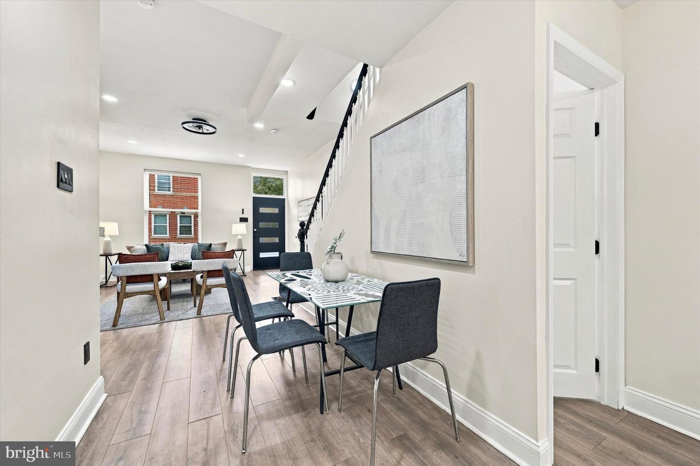 856 Perkiomen St #856 Property Photo 4