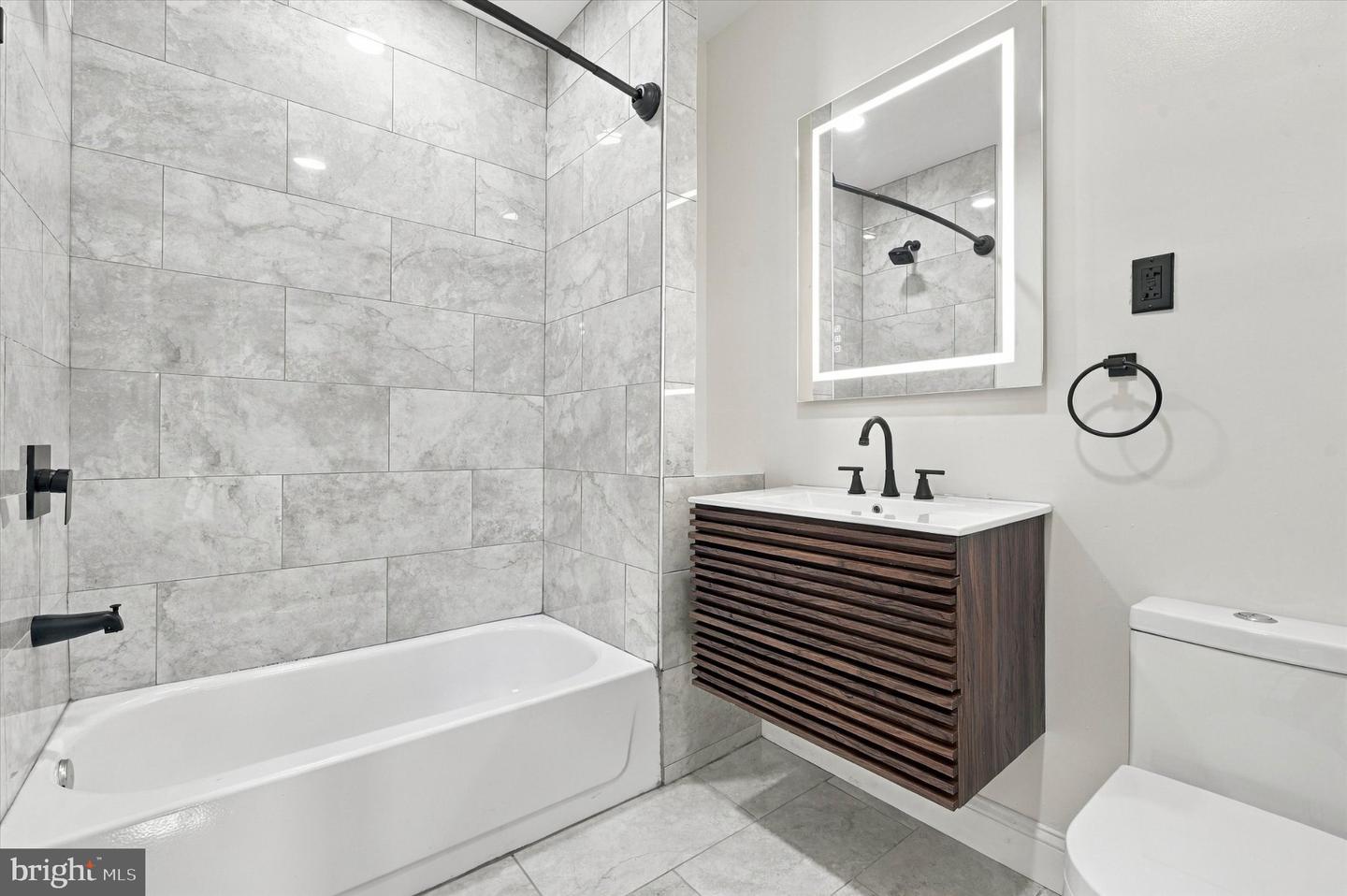 856 Perkiomen St #856 Property Photo 14