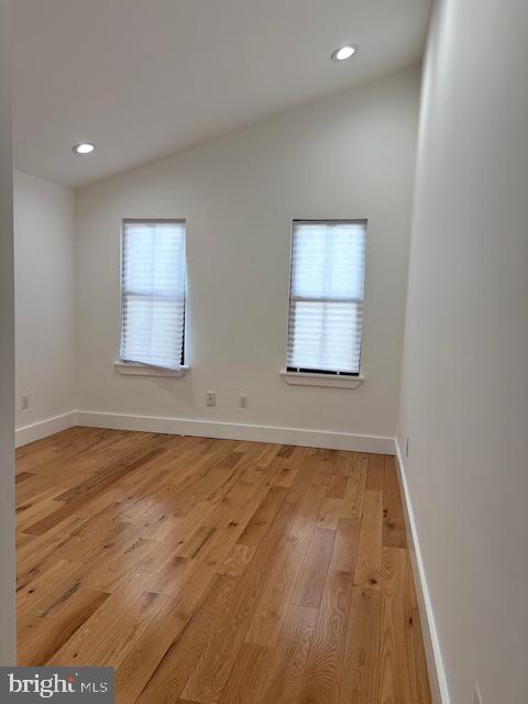 2009 N Lawrence St Property Photo 15