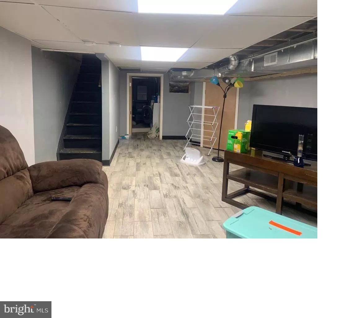 1618 N Bouvier St Property Photo 32