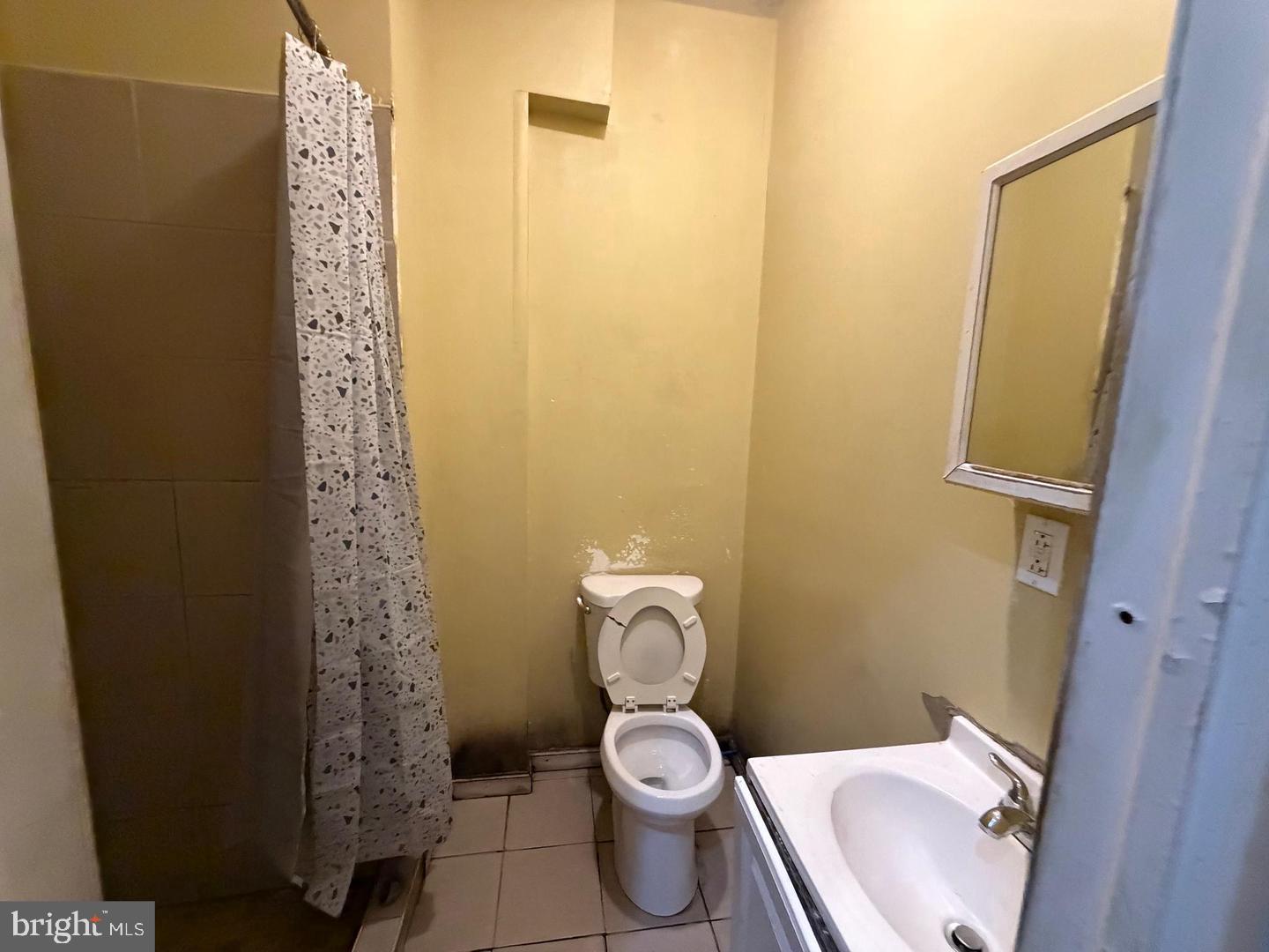 2346 N Camac St Property Photo 5