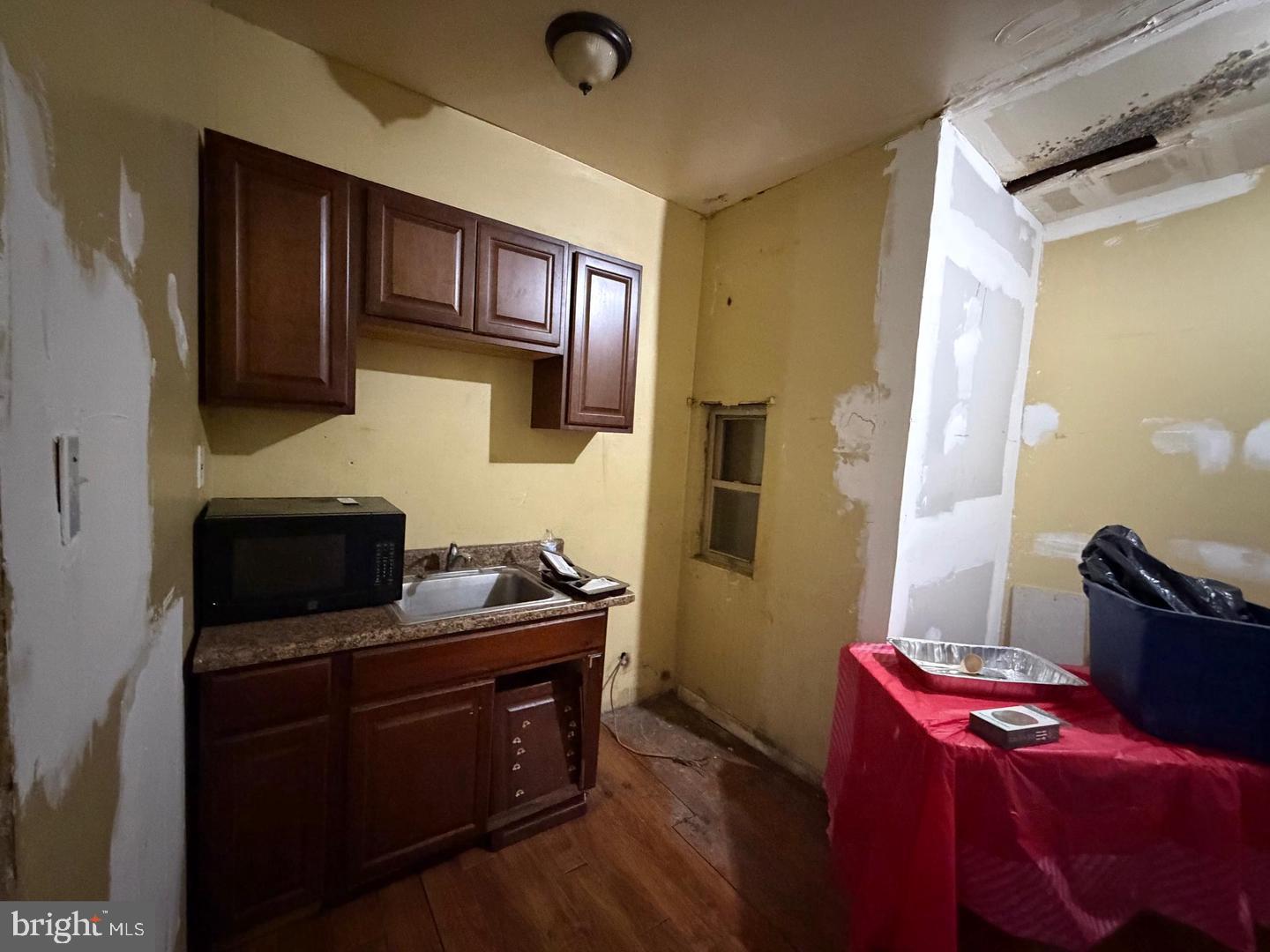 2346 N Camac St Property Photo 8