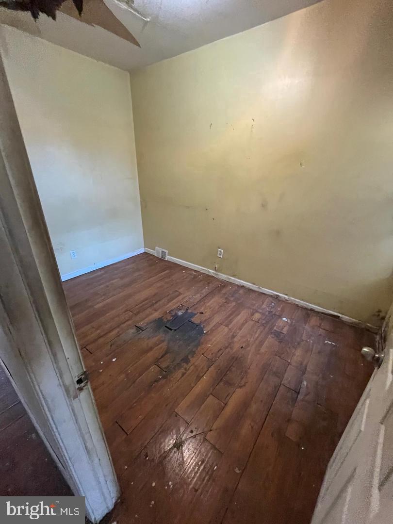 2346 N Camac St Property Photo 9
