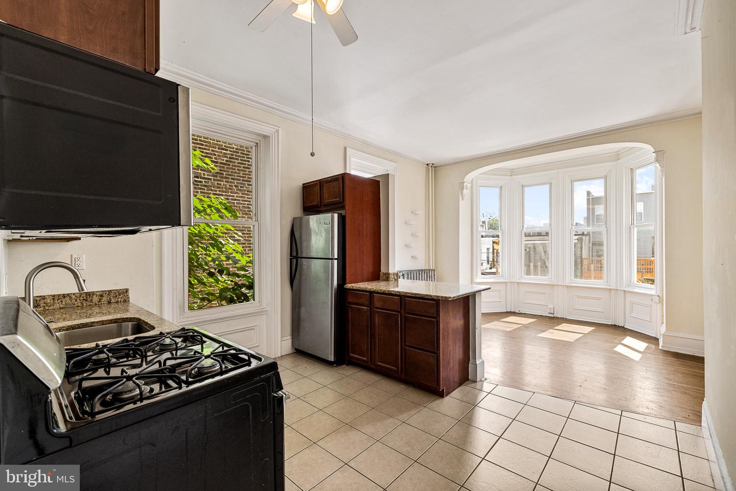 2808 W GIRARD AVE #B Property Photo 1