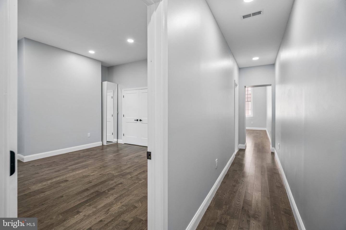 1202 Spruce St #2f Property Photo 4