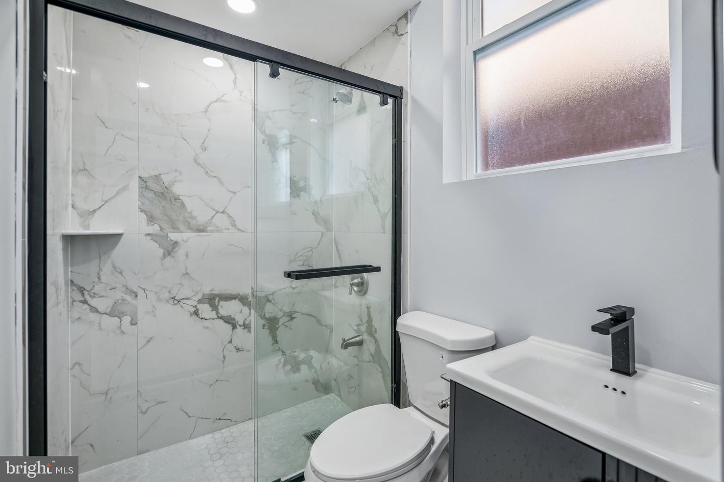1202 Spruce St #2f Property Photo 11
