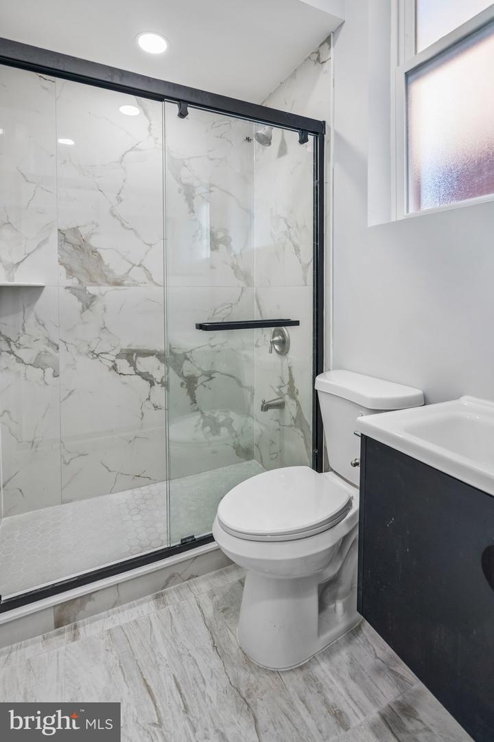 1202 Spruce St #2f Property Photo 12