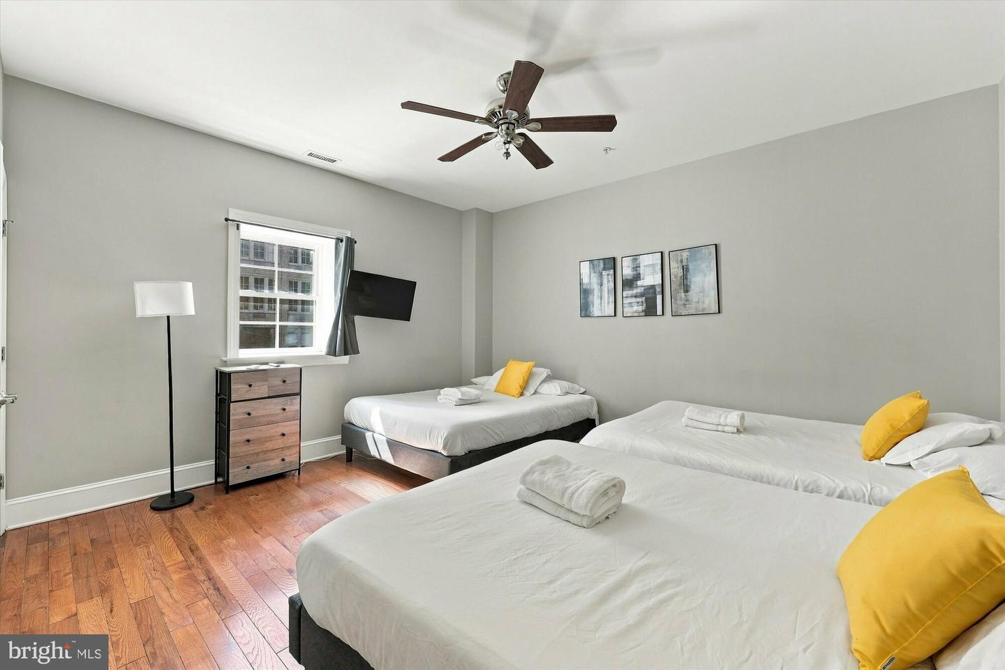 1122 Walnut St Property Photo 9