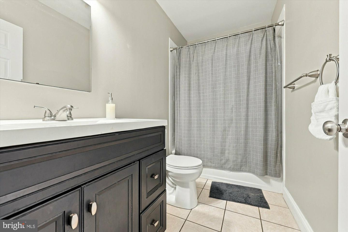 1122 Walnut St Property Photo 10
