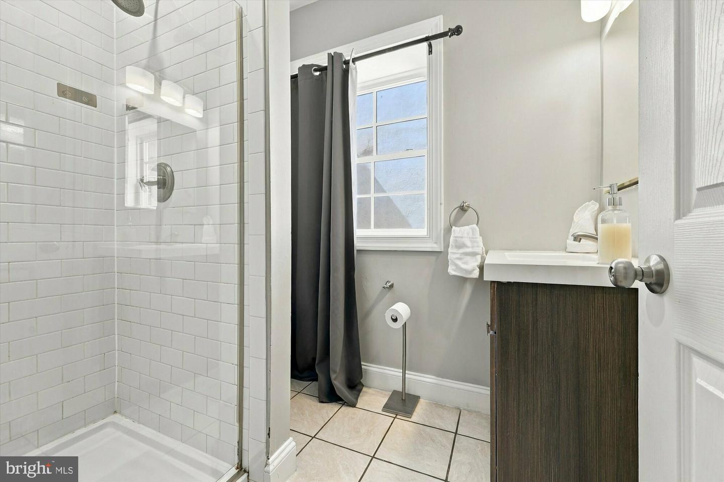 1122 Walnut St Property Photo 11