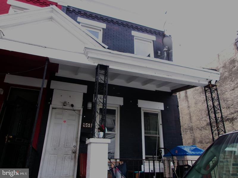 2515 N HOLLYWOOD ST Property Photo 1