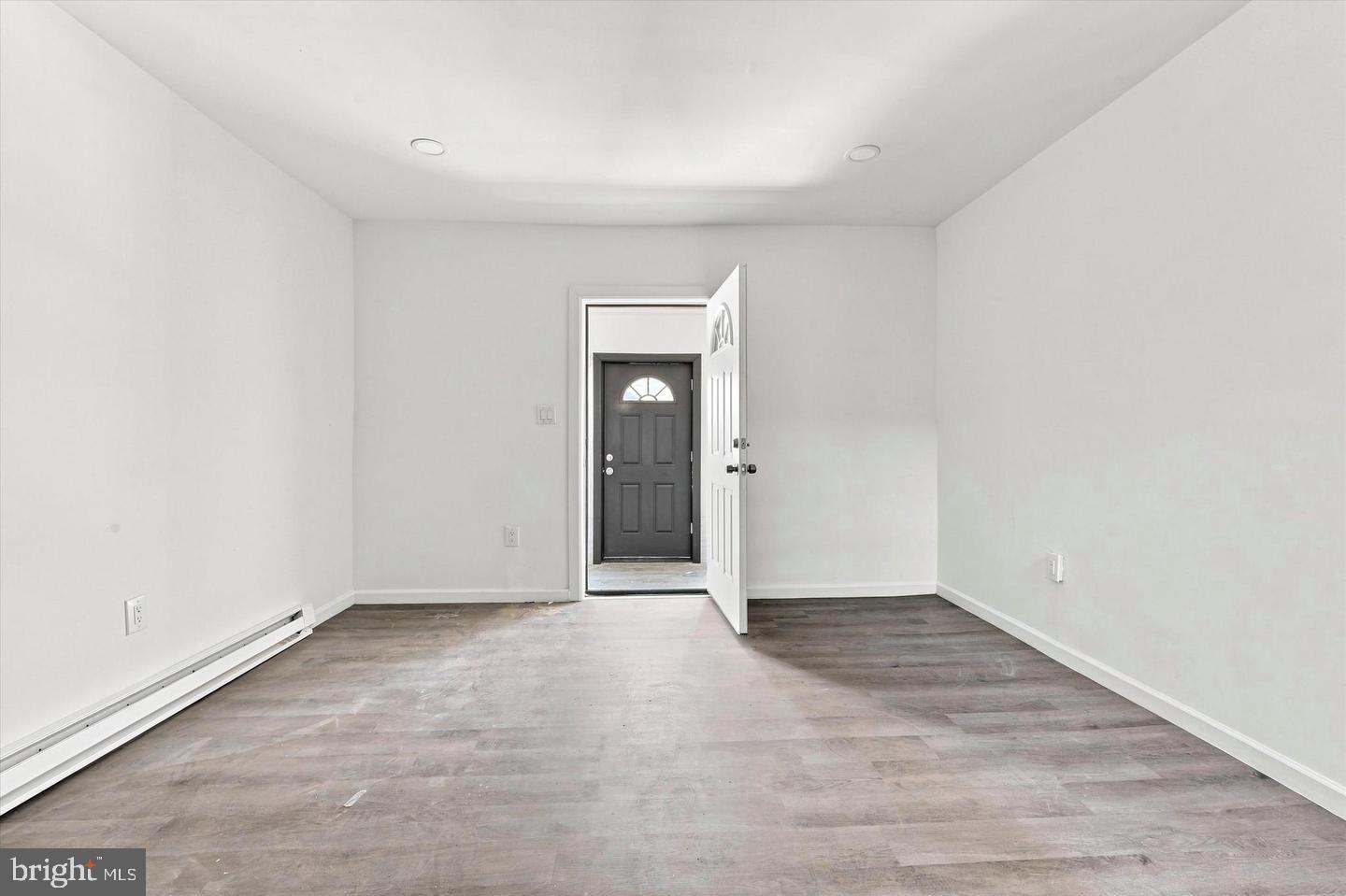 2435 Fitzgerald St Property Photo 4