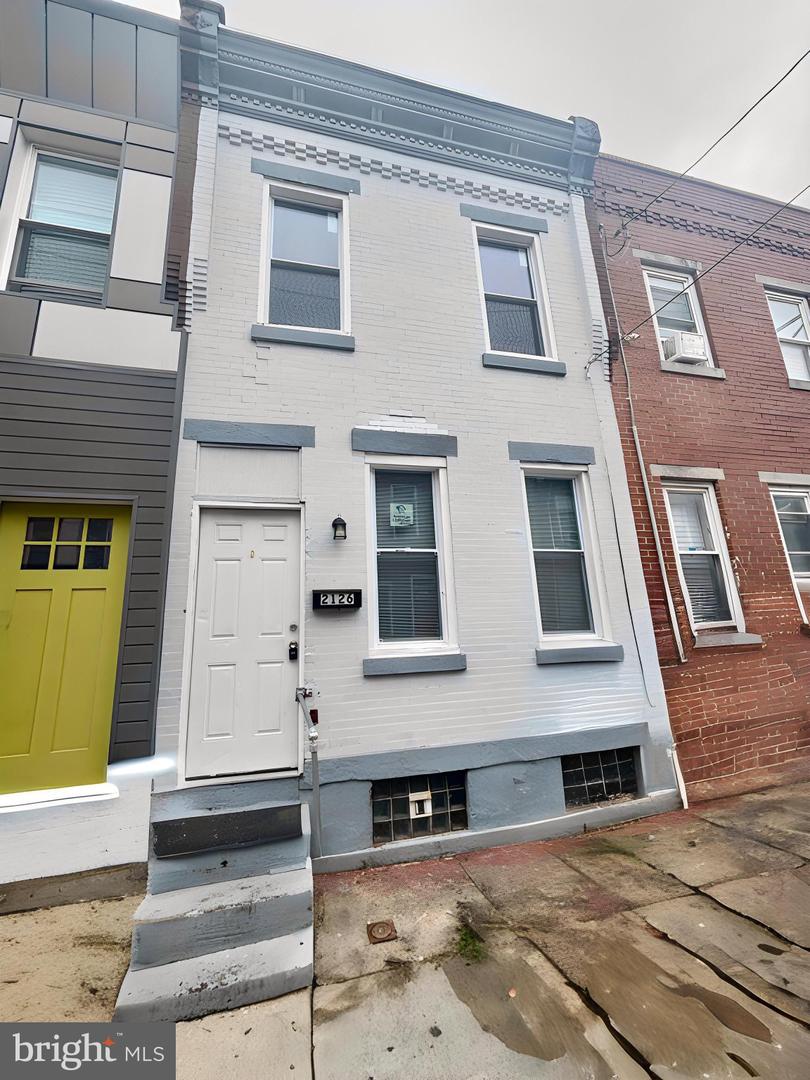 2126 E ORLEANS ST Property Photo 1
