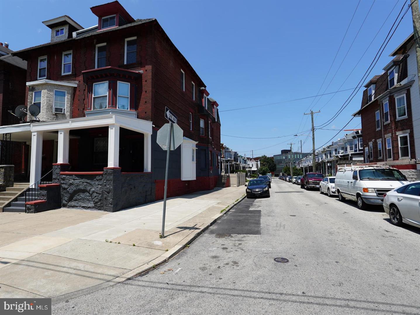 5013-00 CHESTER AVE Property Photo 1