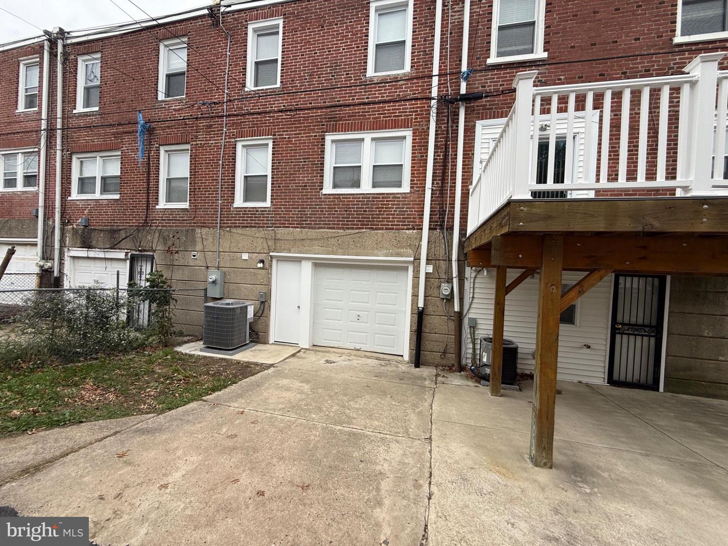 7419 Woolston Ave Property Photo 15