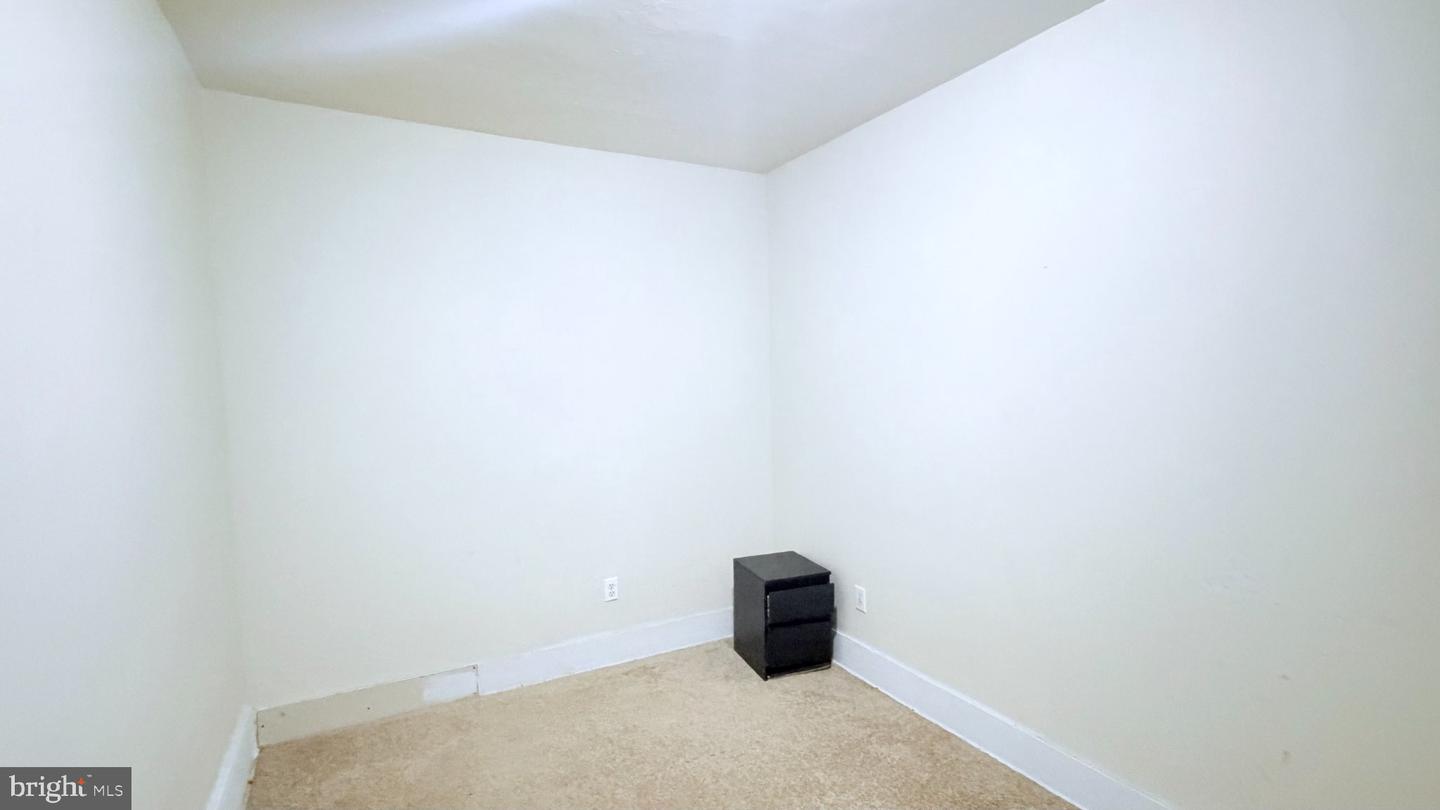 3209 N Randolph St Property Photo 15