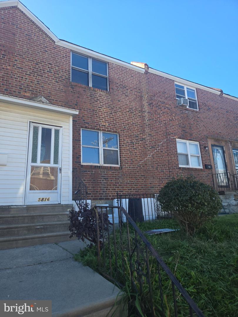 5816 Oxford Ave Property Photo 1