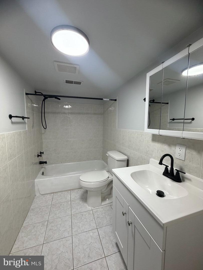 819 N 26th St #1 Property Photo 6