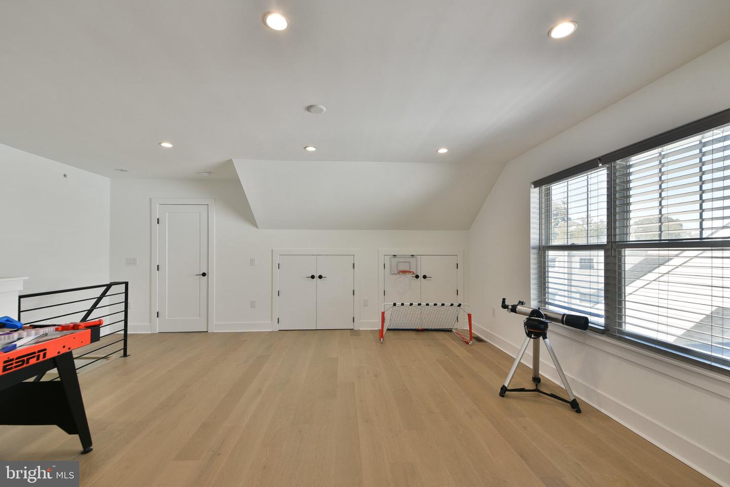 9514 Golfview Ln Property Photo 24
