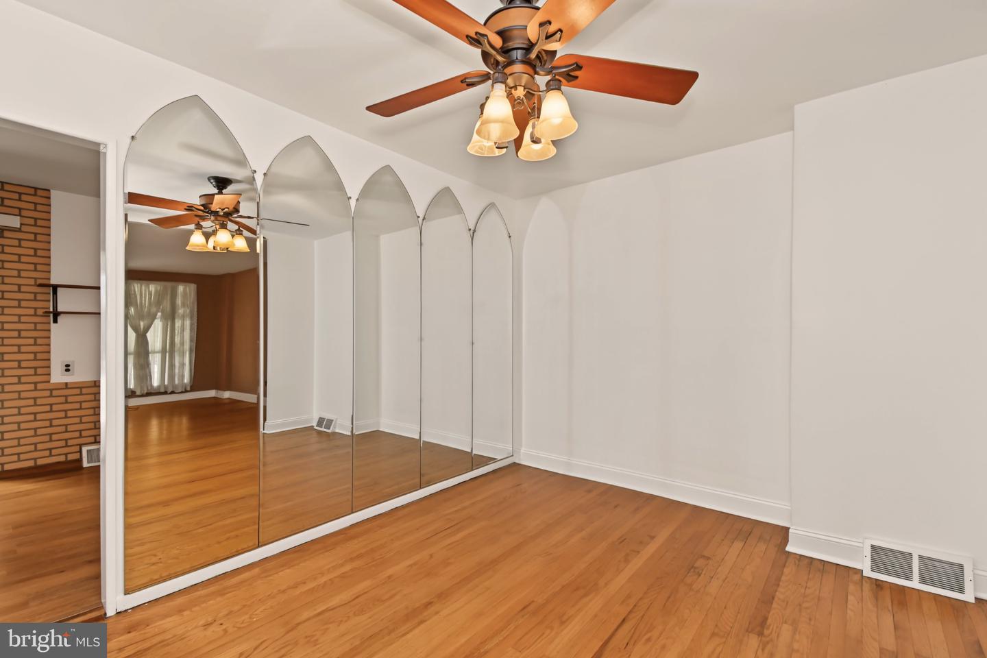 3512 Churchill Ln Property Photo 7