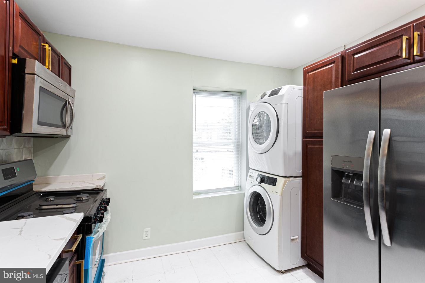 4911 W Girard Ave Property Photo 17