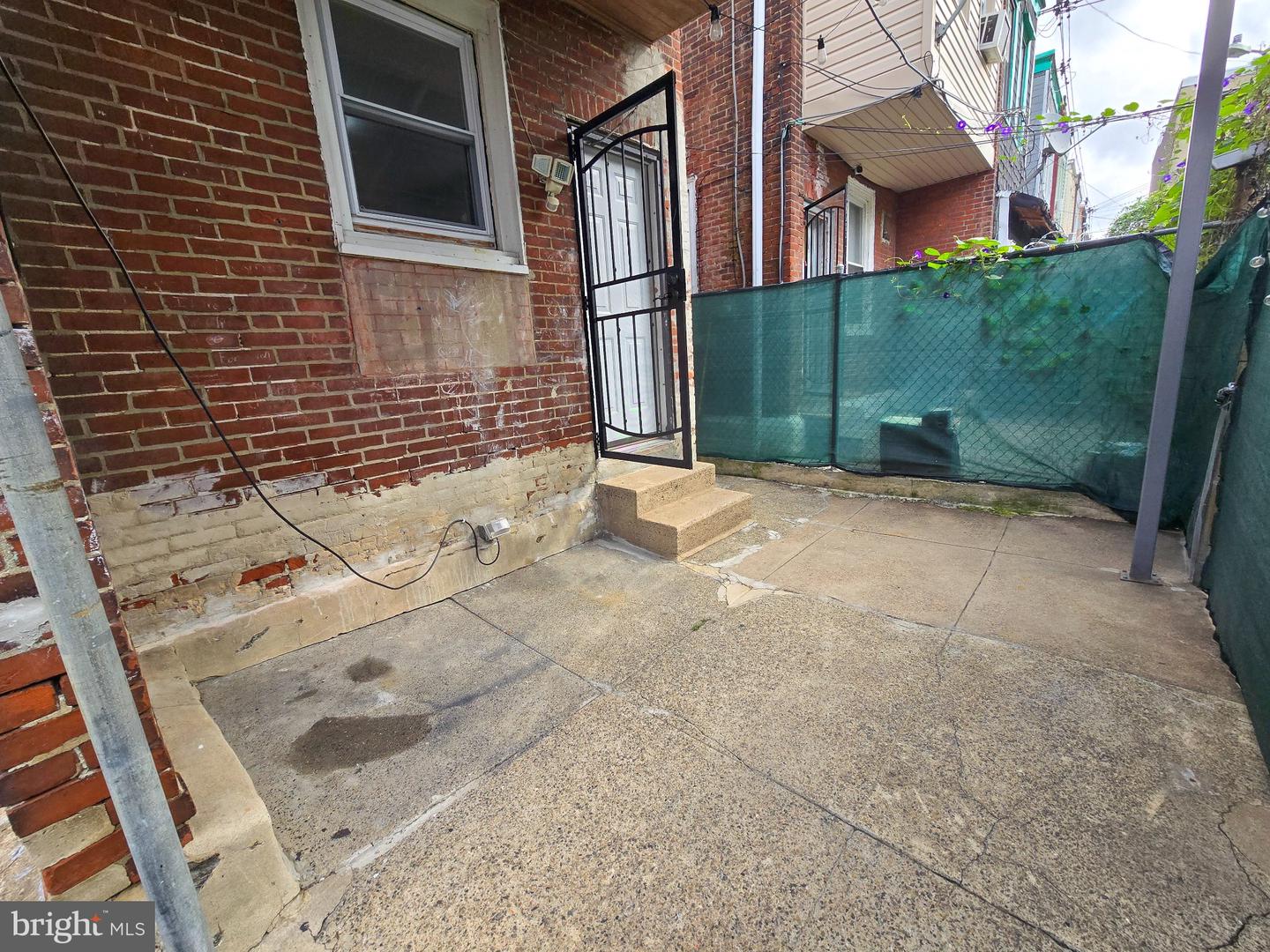 620 W Mayfield St Property Photo 24