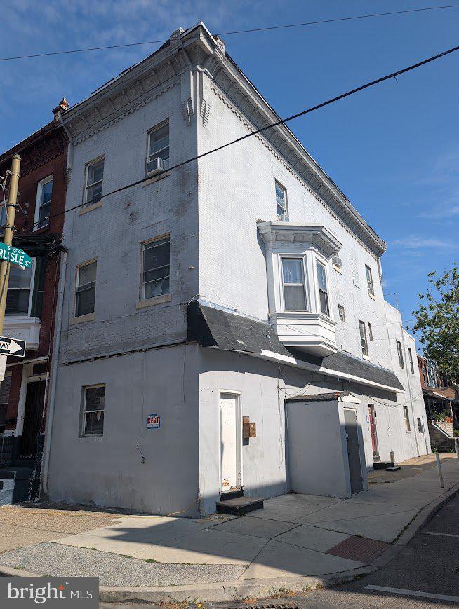 1423 Tasker St Property Photo 2