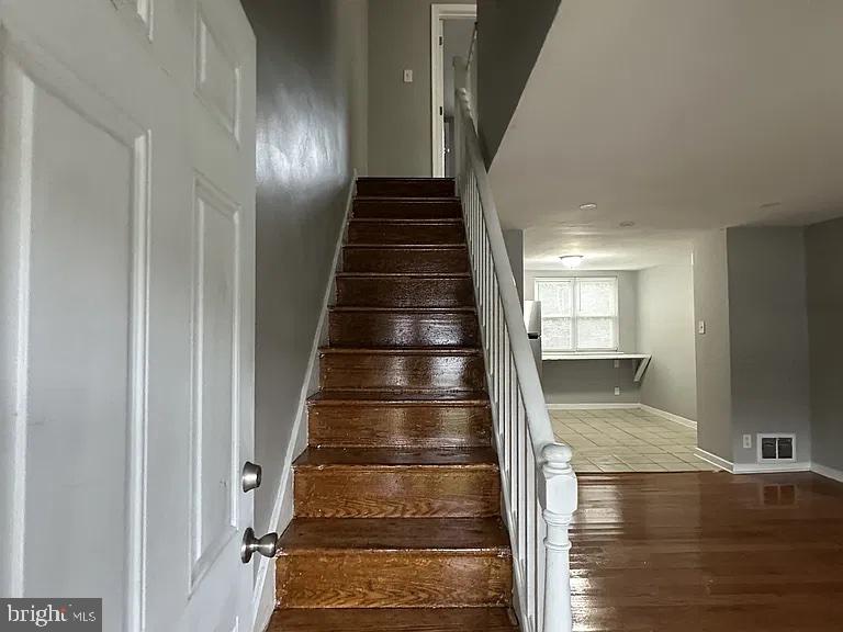 3737 Richmond St Property Photo 2