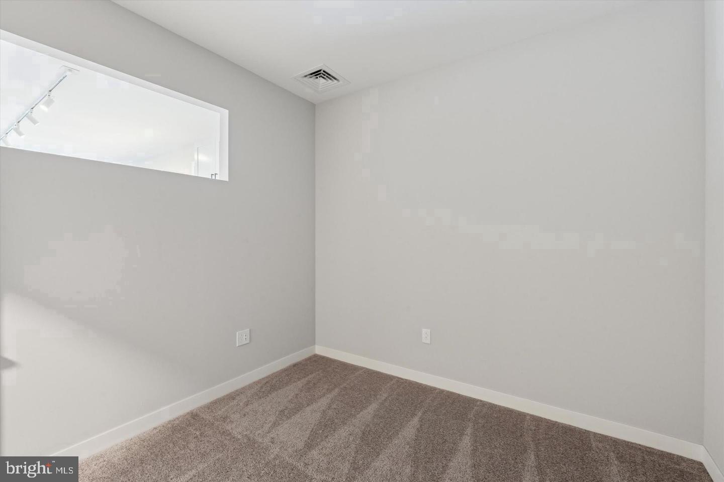 1219-23 Constitution Ave #2255 Property Photo 3