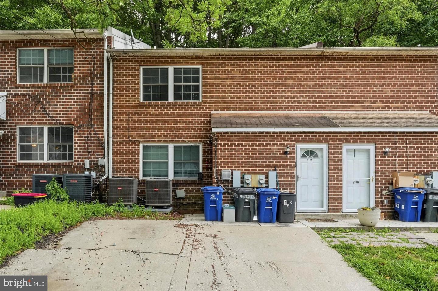 175 Parker Ave Property Photo 2