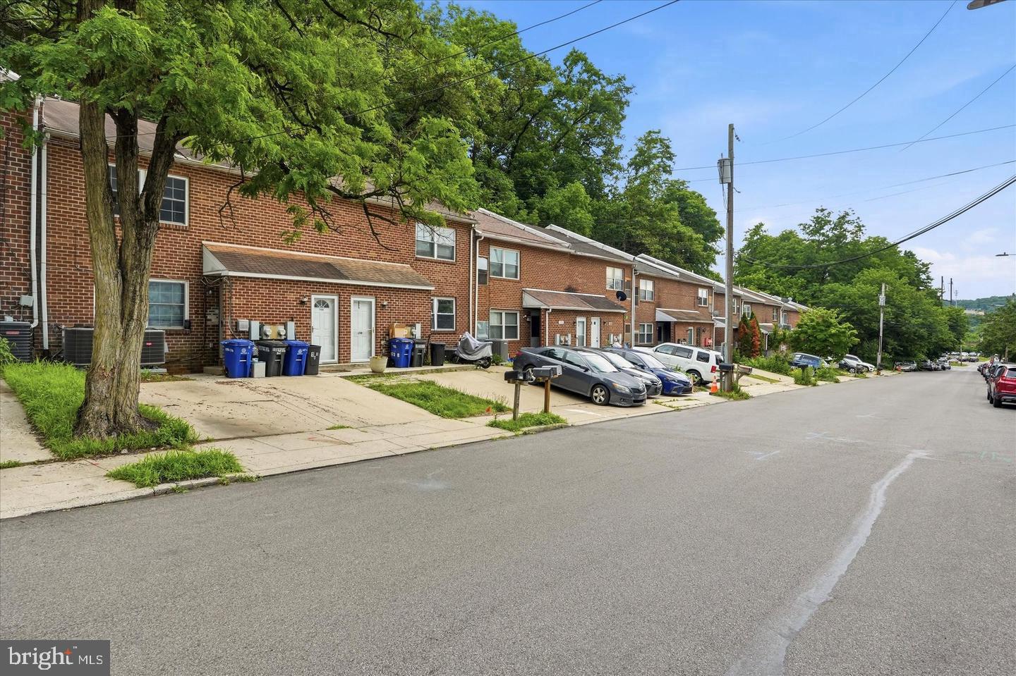 175 Parker Ave Property Photo 3