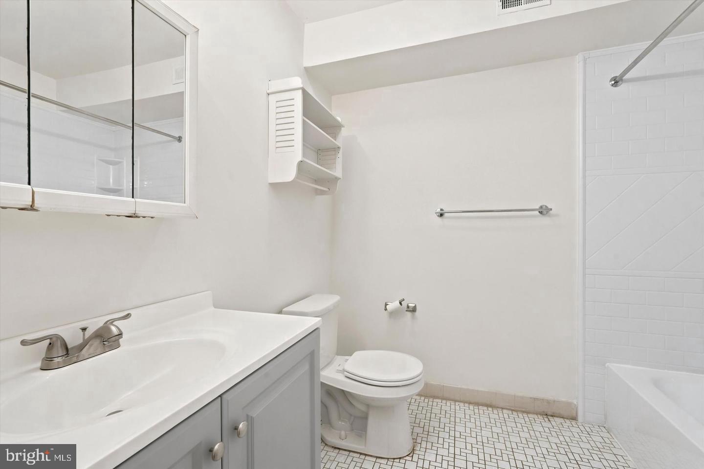 175 Parker Ave Property Photo 11