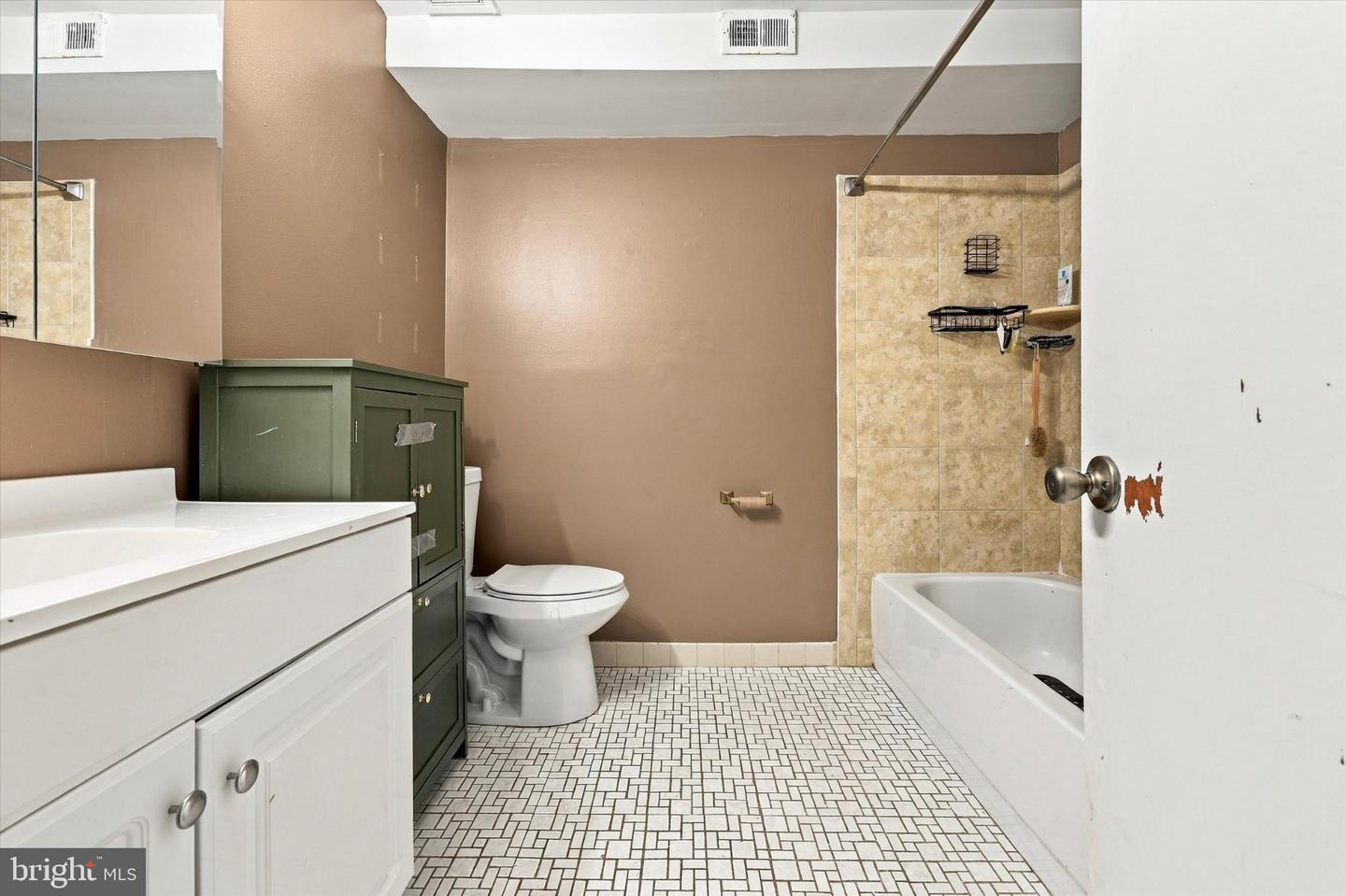 175 Parker Ave Property Photo 36