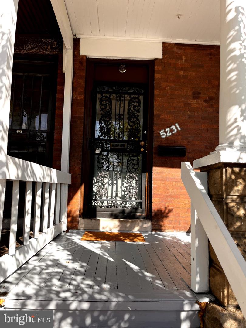 5231 Walnut St Property Photo 1