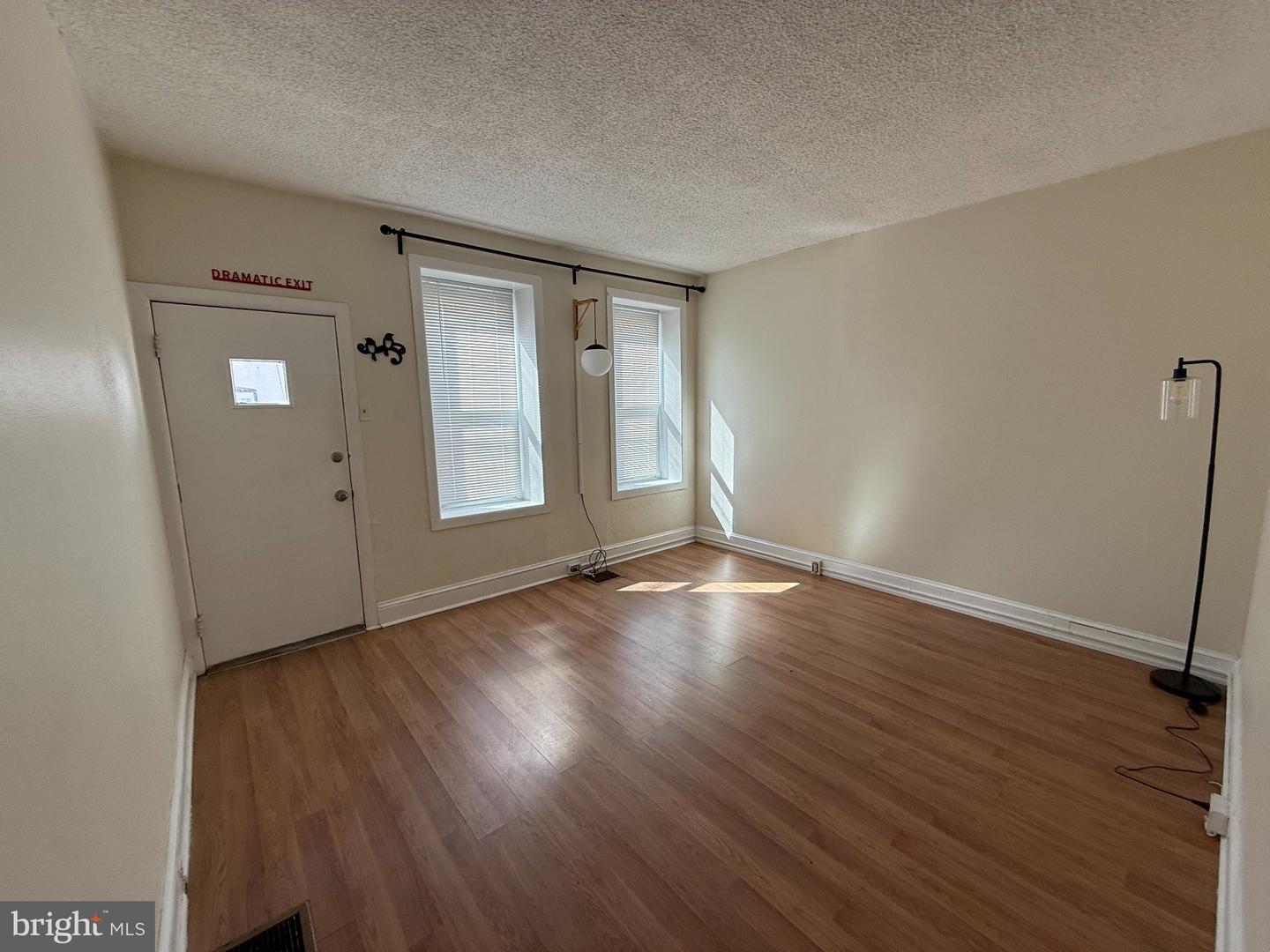 4819 Ogle St Property Photo 5