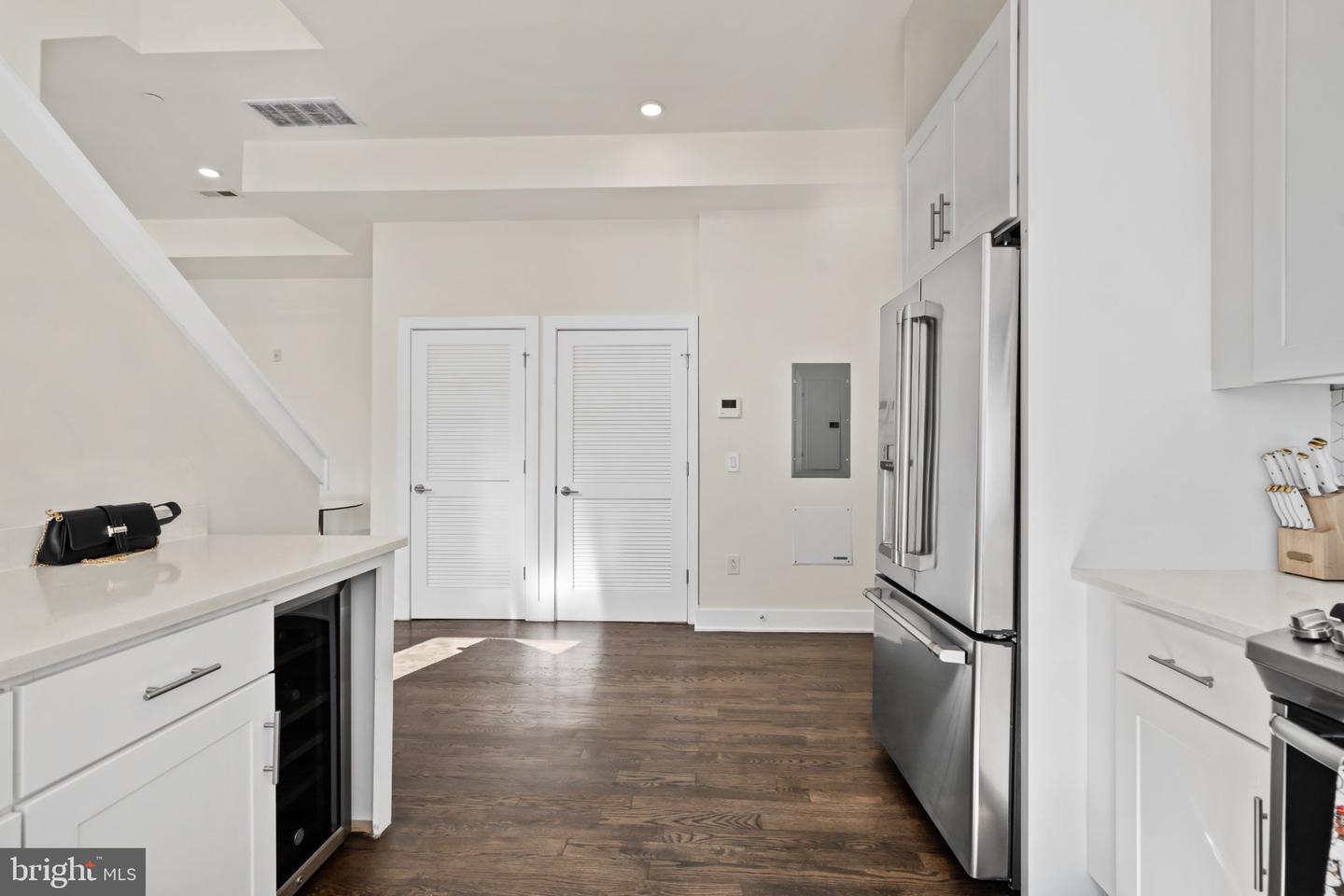 207 E Allen St #7 Property Photo 8