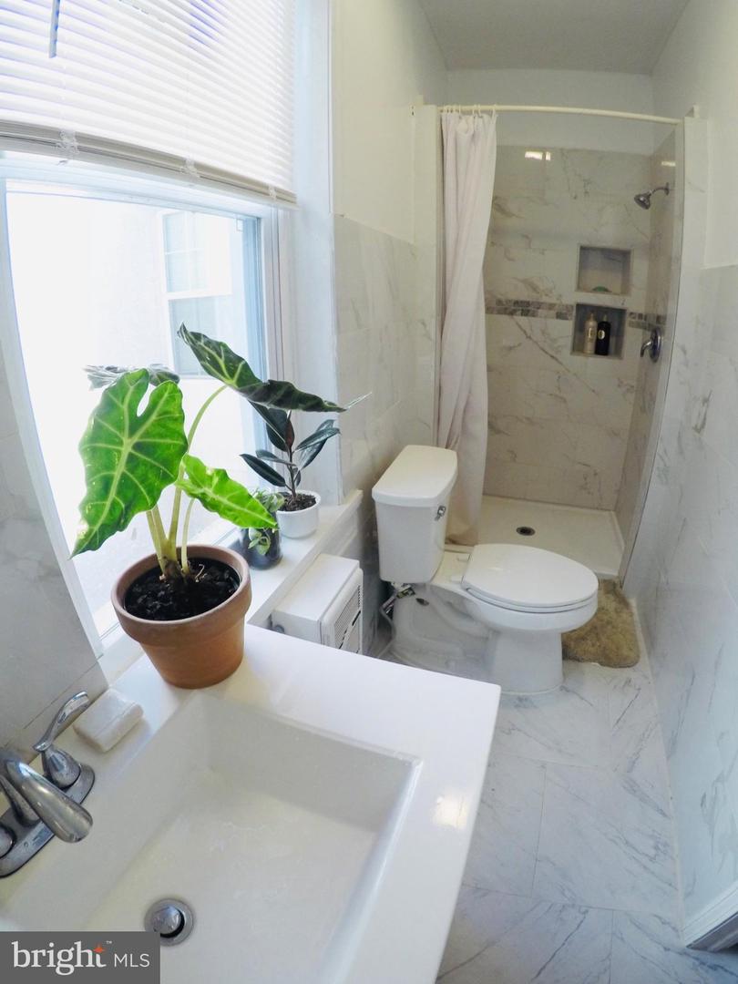 2213 N Camac St #b Property Photo 14