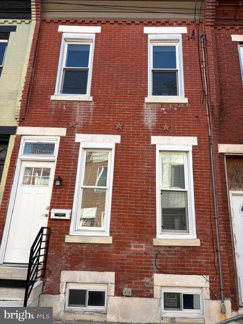 2056 WATKINS ST Property Photo 1