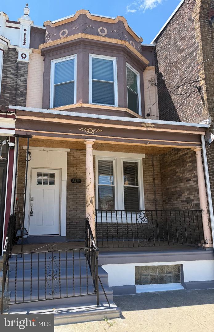 5254 W JEFFERSON ST Property Photo 1