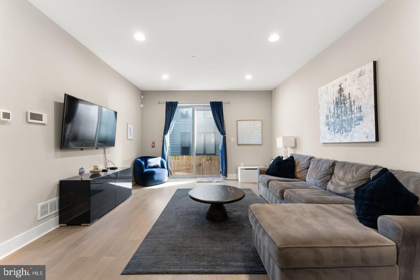819 N Uber St #2 Property Photo 8