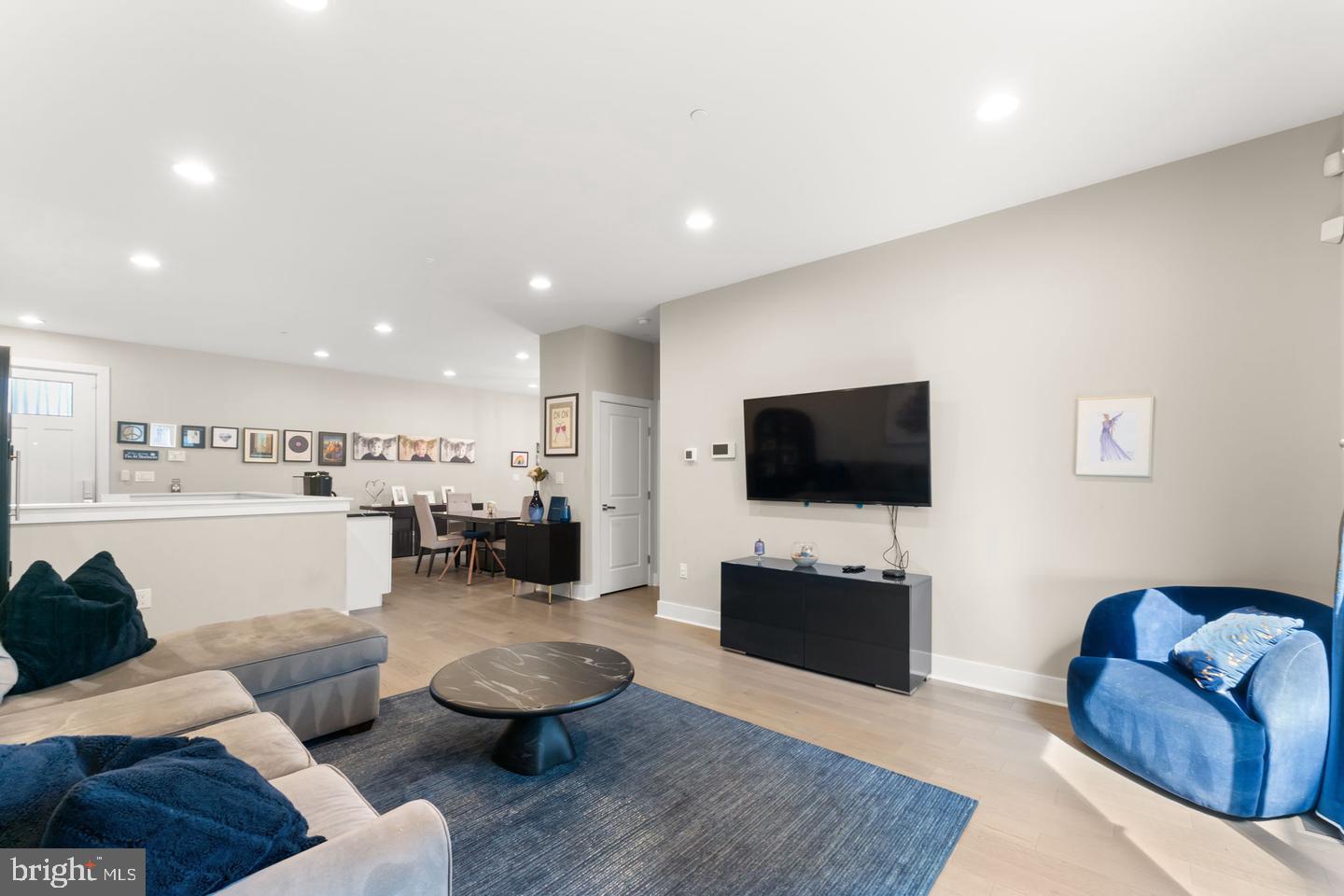 819 N Uber St #2 Property Photo 9