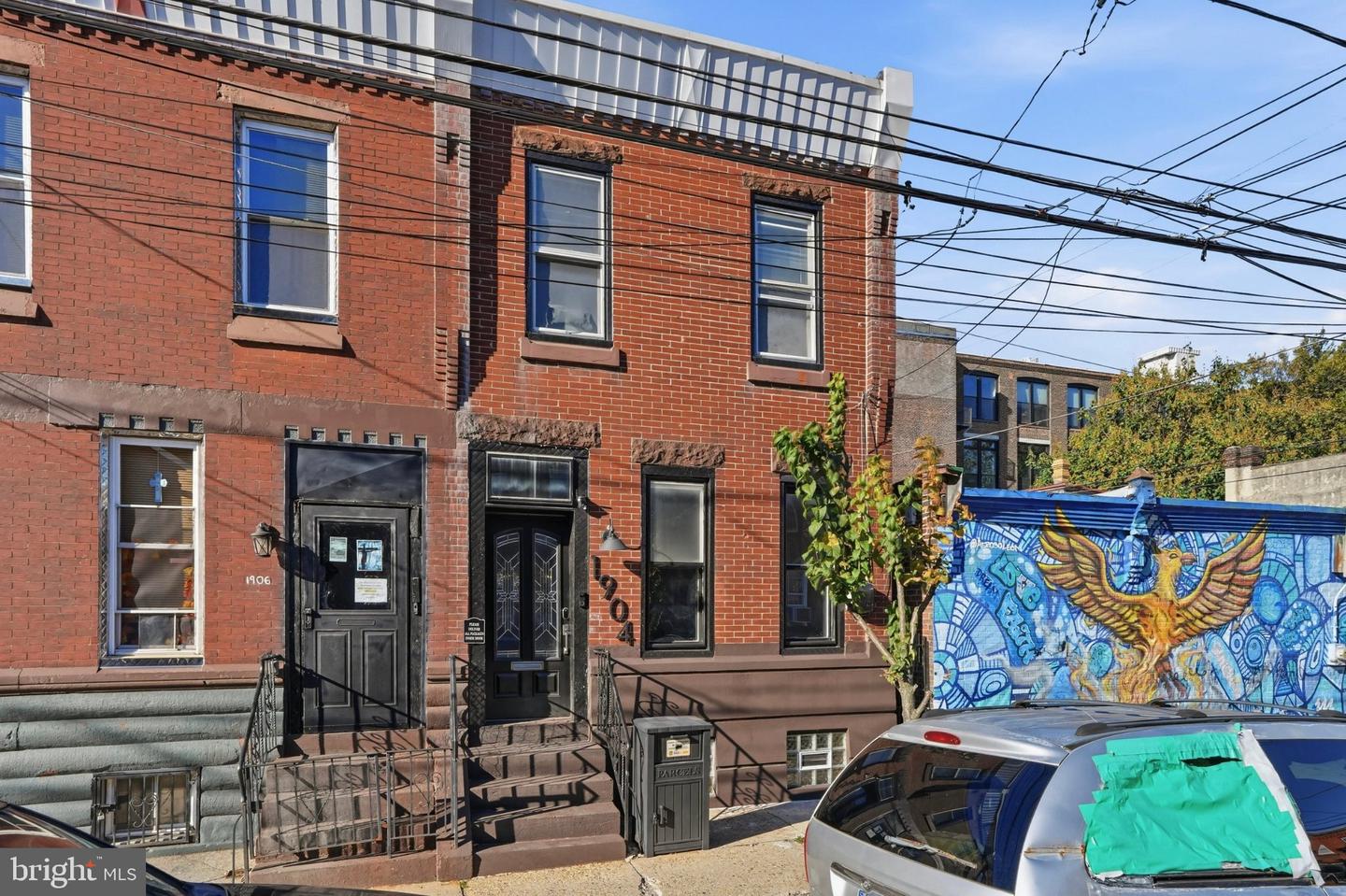 1904 E Orleans St Property Photo 1