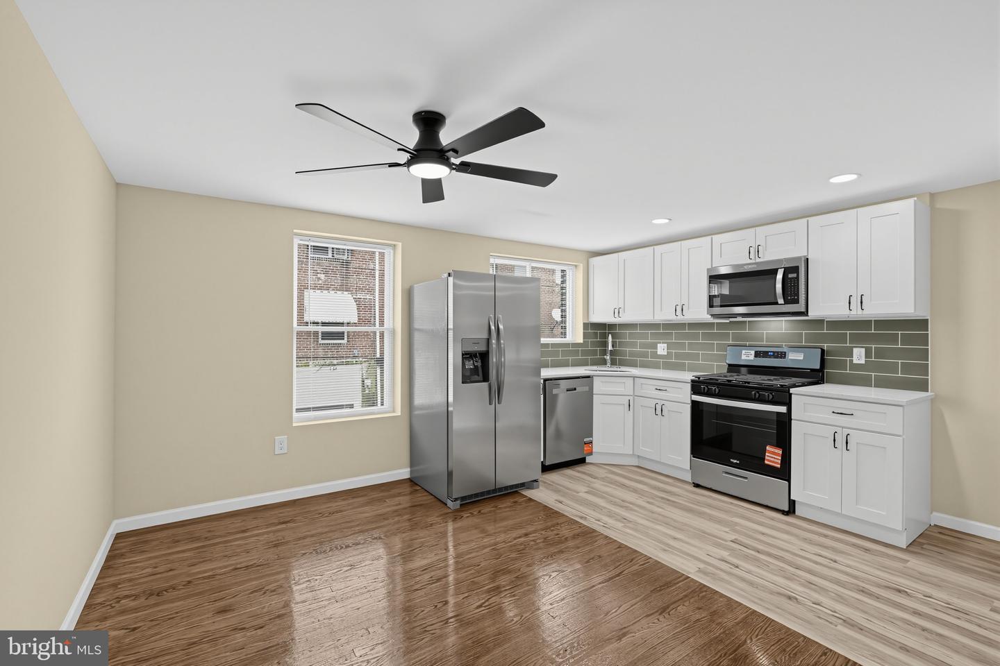 625 E Sanger St Property Photo 10