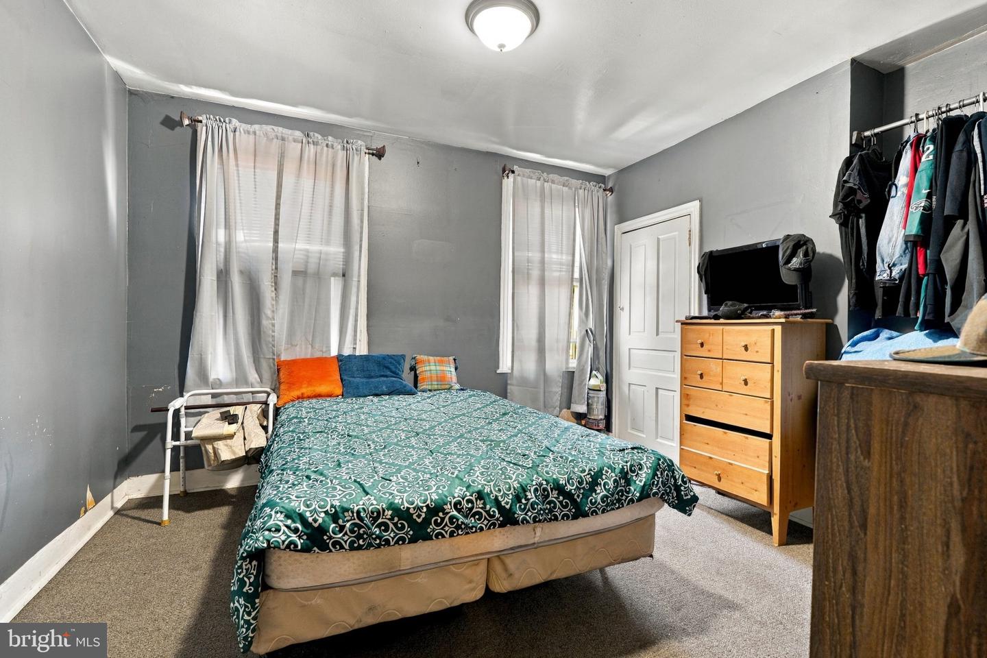 3334 Waterloo St Property Photo 10